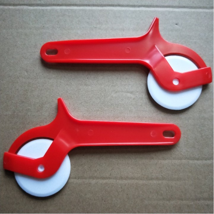 Long Handle Pizza Cutter