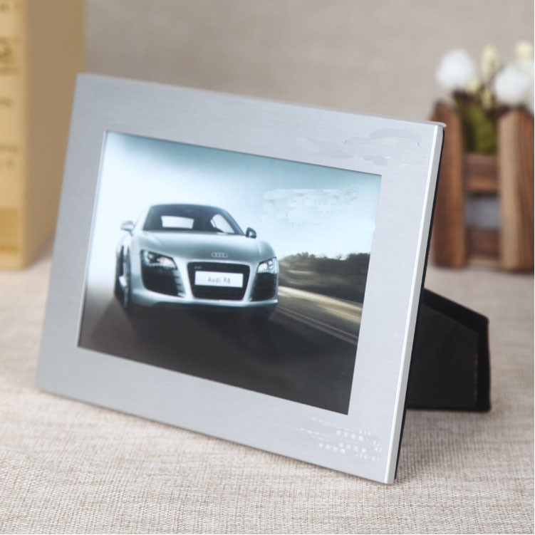 Desktop Aluminum Alloy 4" x 6" Photo Frame