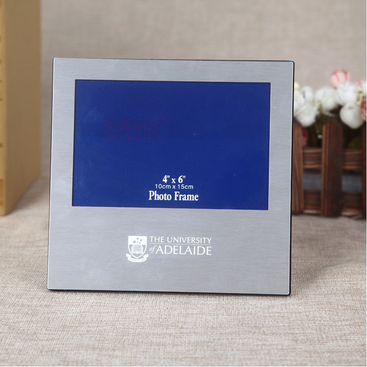 Modern Aluminum Alloy 4" x 6" Desktop Photo Frame